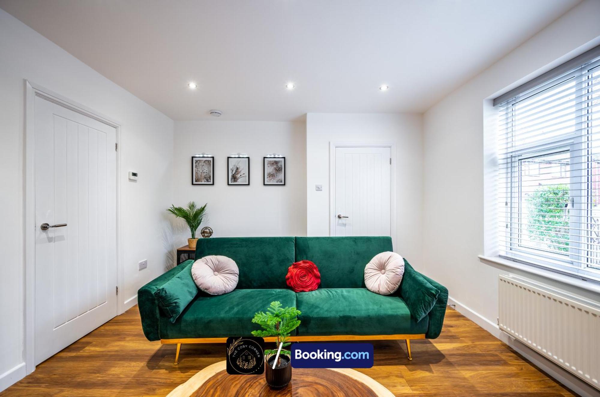 Апартаменти Cosy 3-Bed House, Garden & Free Parking In Stretford Манчестер Екстер'єр фото