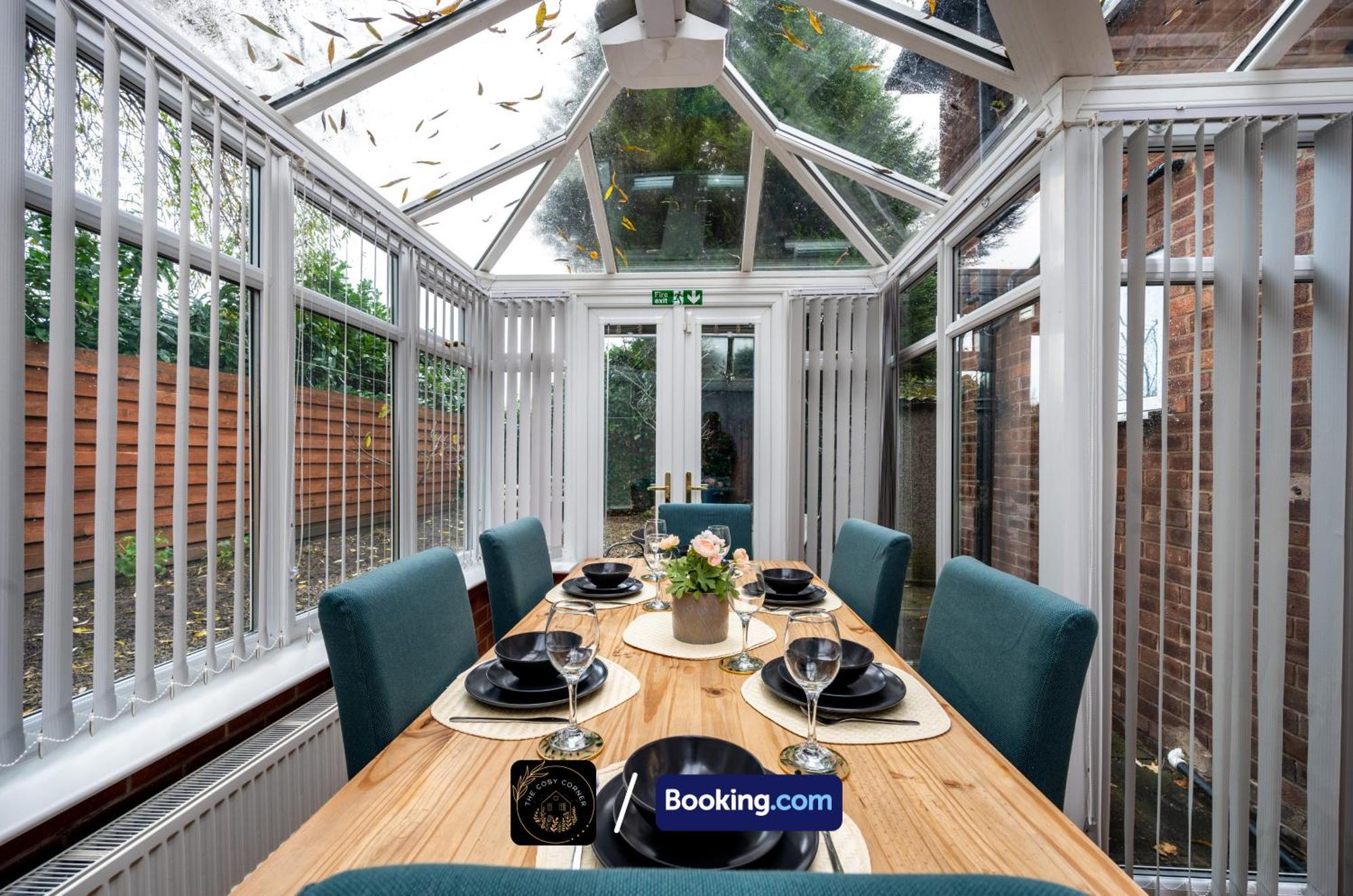Апартаменти Cosy 3-Bed House, Garden & Free Parking In Stretford Манчестер Екстер'єр фото