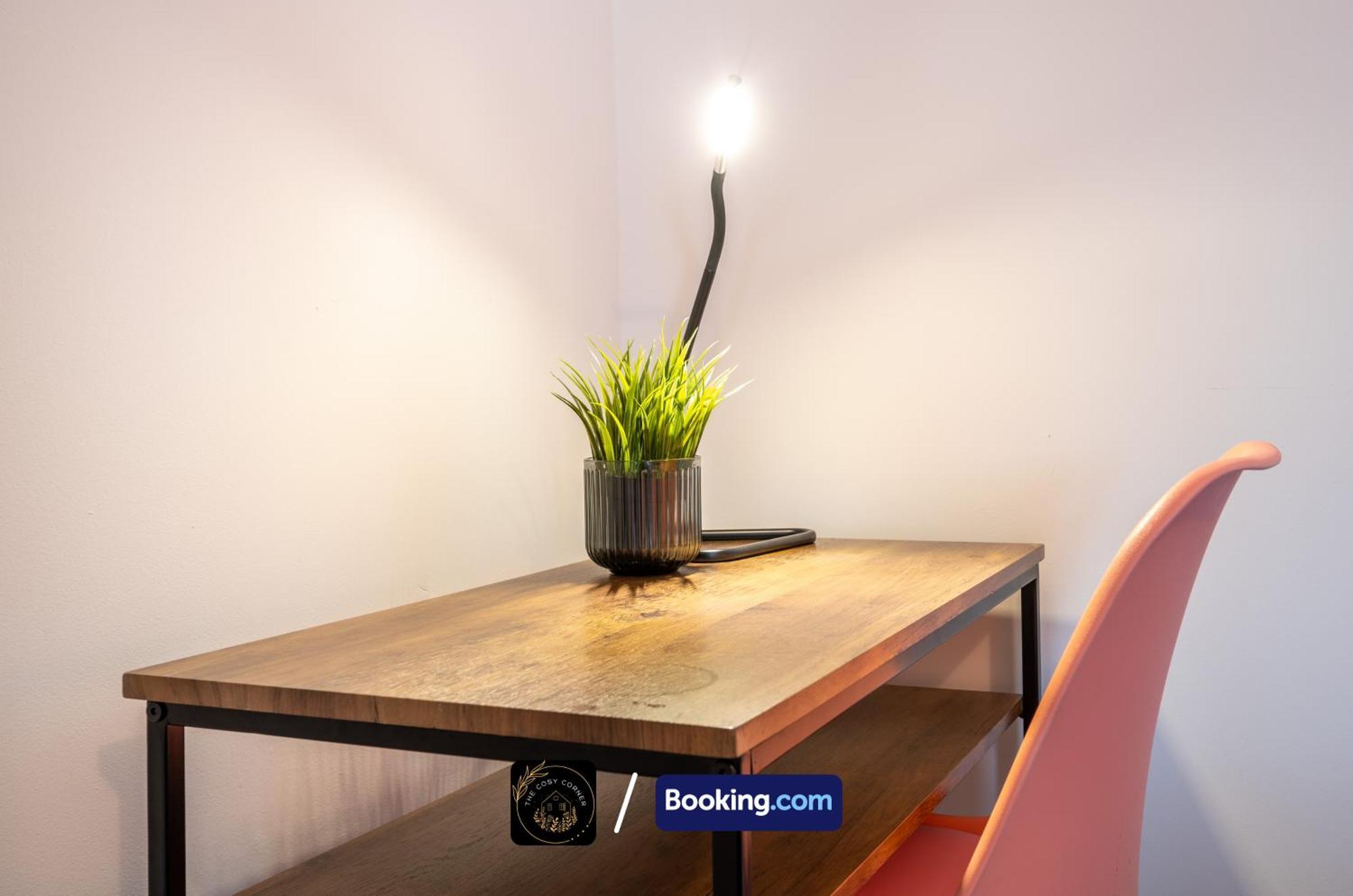 Апартаменти Cosy 3-Bed House, Garden & Free Parking In Stretford Манчестер Екстер'єр фото