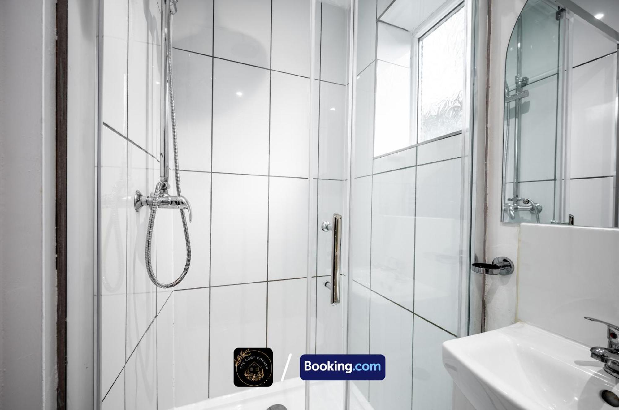 Апартаменти Cosy 3-Bed House, Garden & Free Parking In Stretford Манчестер Екстер'єр фото